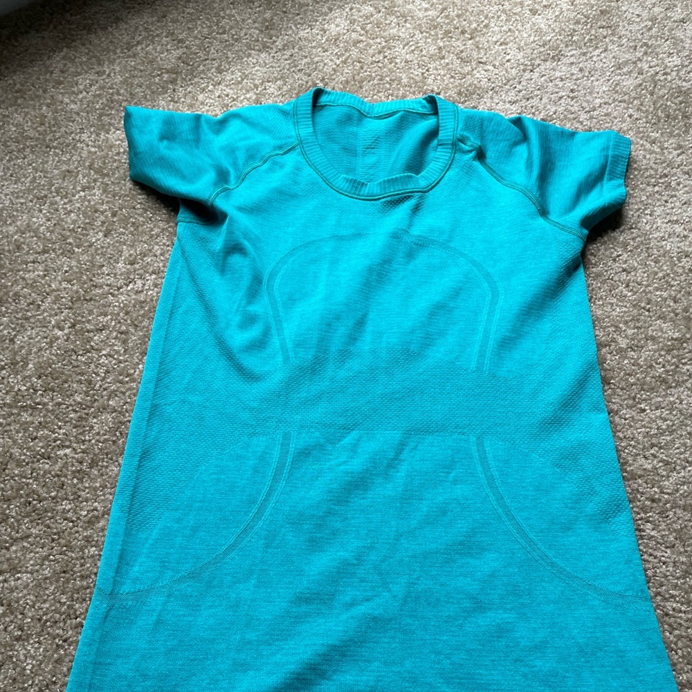 Lululemon swiftly shirt